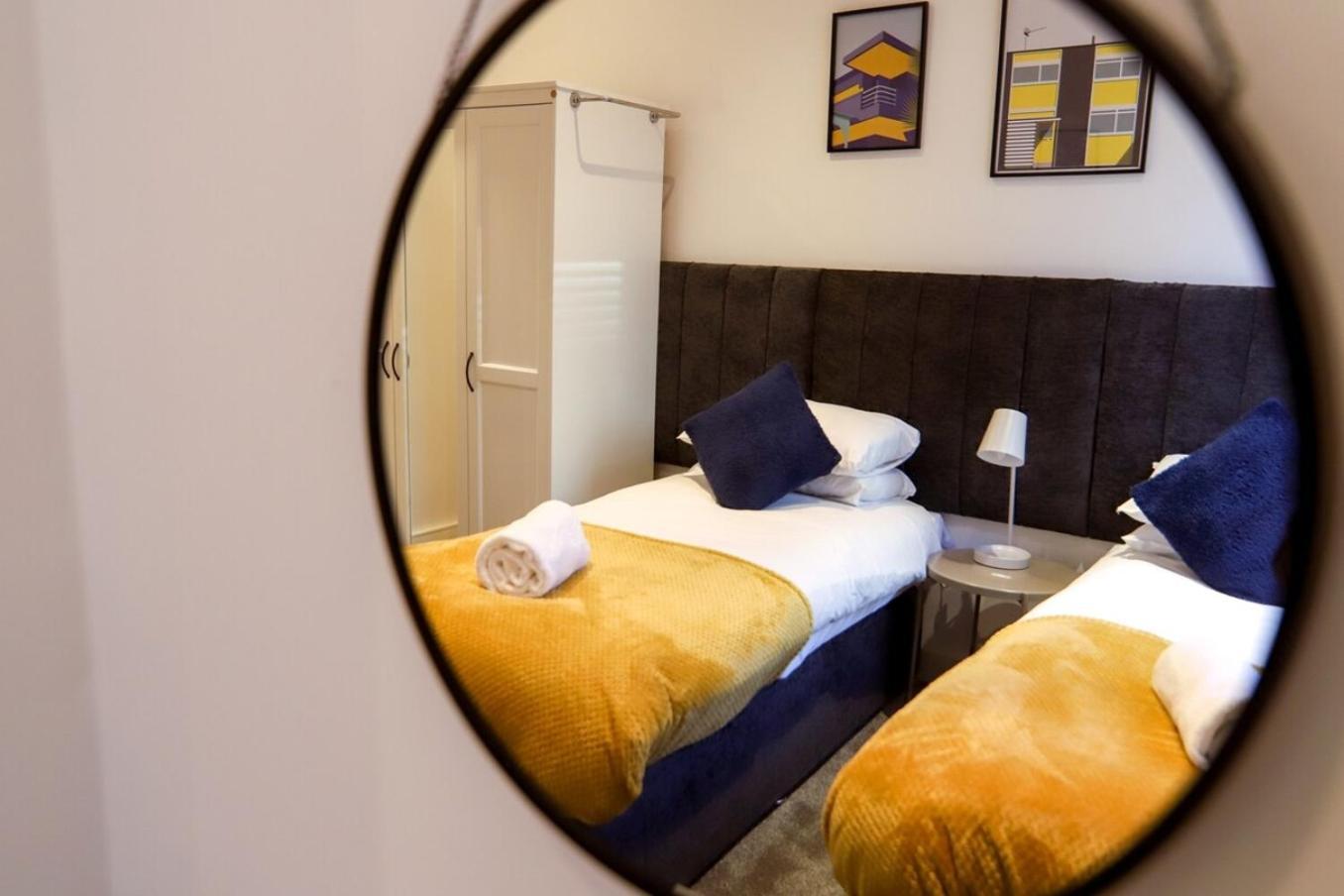 New- Modern 2br Wifi Sleep5 Centre Aparthotel